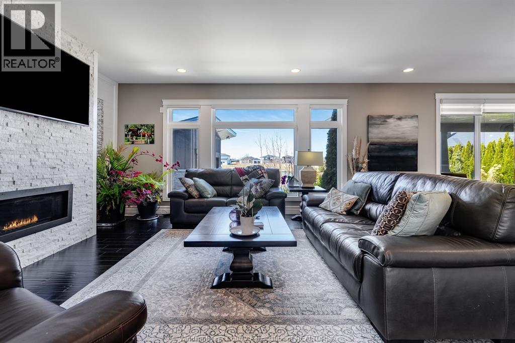 35 Augusta DRIVE - 3