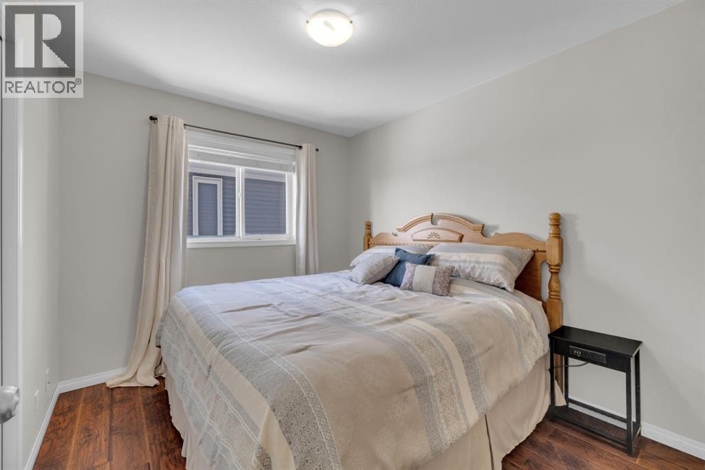 3807 50 Avenue, Ponoka