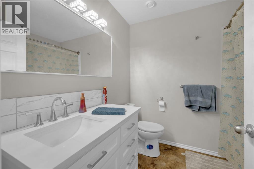 3807 50 Avenue, Ponoka