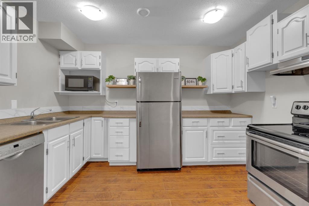 3807 50 Avenue, Ponoka