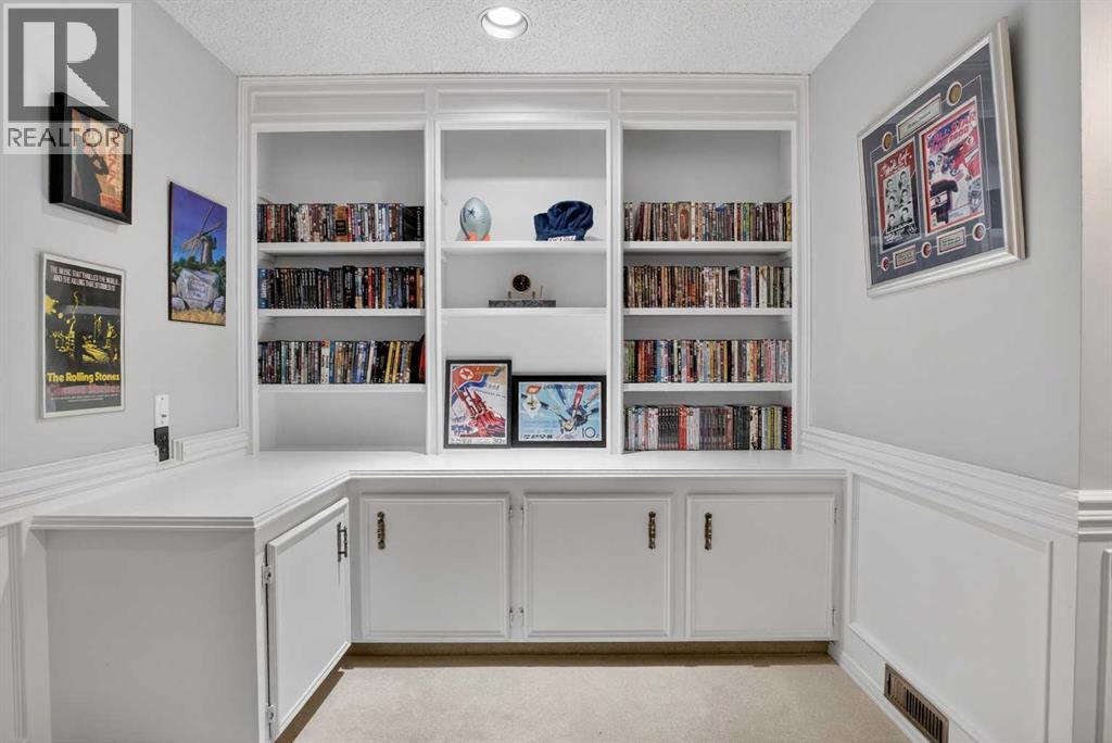 Single Family House for Sale in  Berkley Drive NW Beddington Heights Calgary 