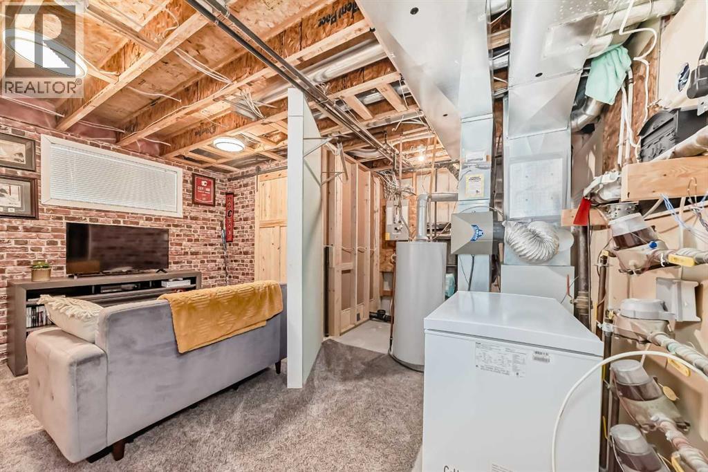 Single Family House 4 Level for Sale in  Rocky Ridge Court NW Rocky Ridge Calgary 