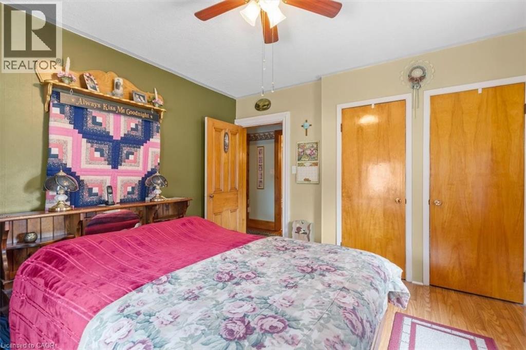 163 JOHN Street S - 26