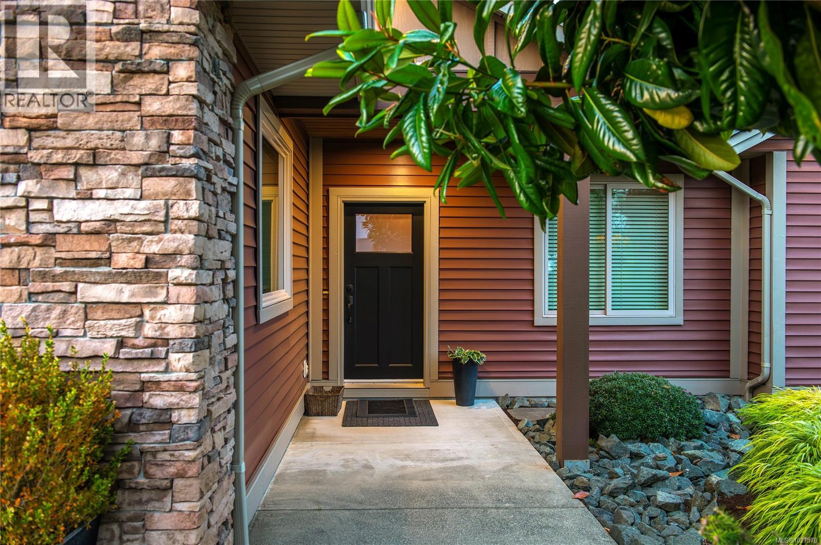 942 Timberline Dr, Campbell River