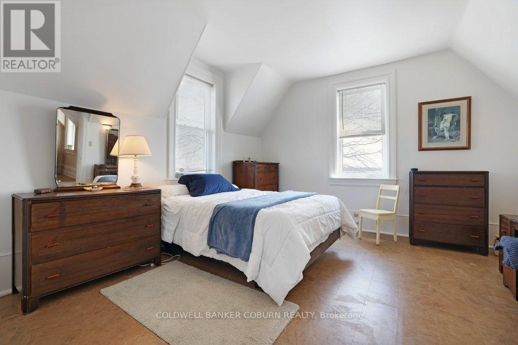 81 LAKESHORE DRIVE - Image 22
