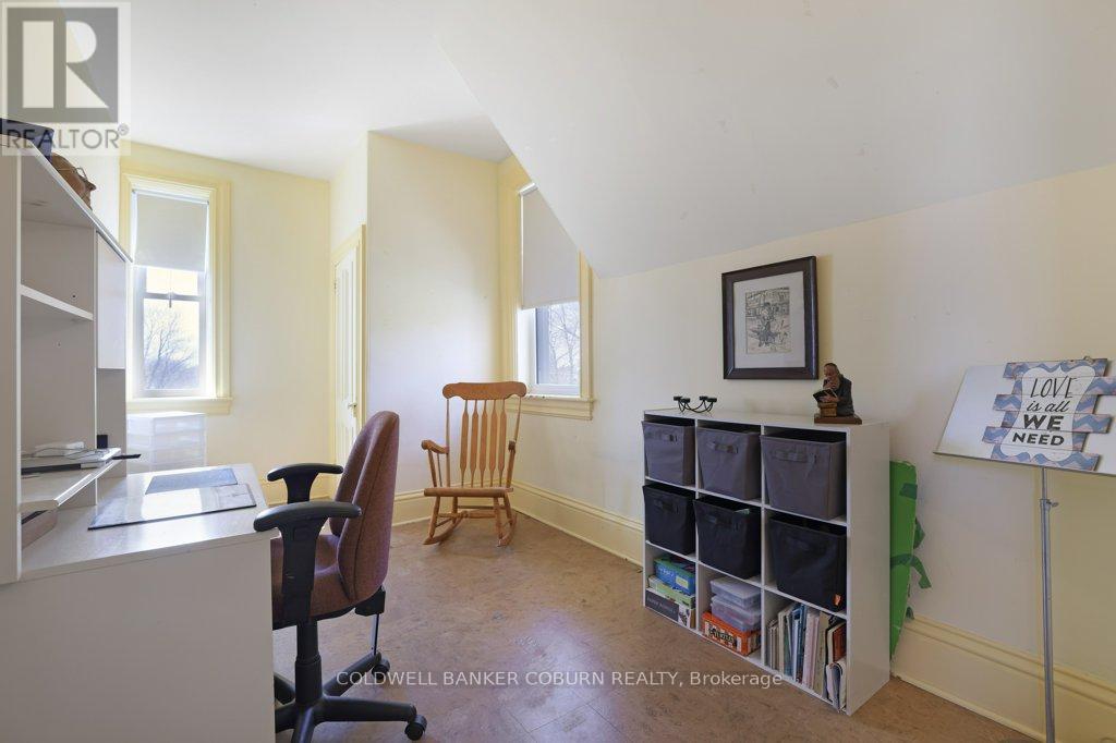 81 LAKESHORE DRIVE - Image 26