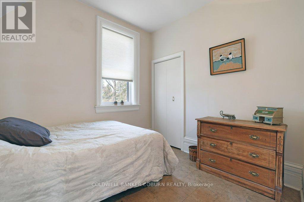 81 LAKESHORE DRIVE - Image 28