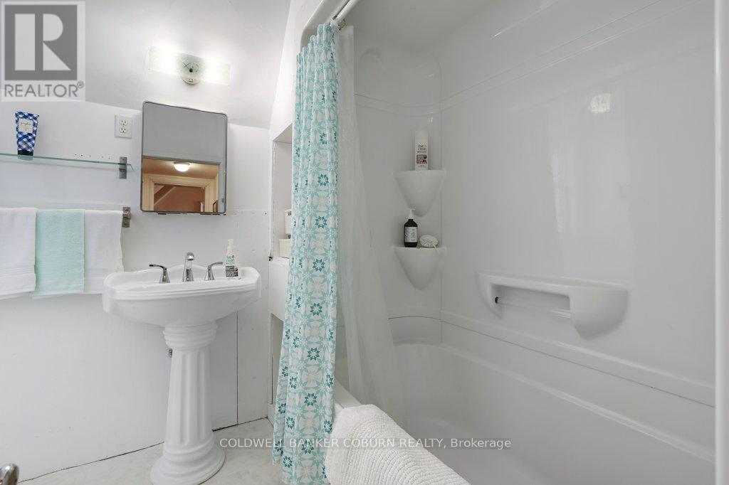 81 LAKESHORE DRIVE - Image 29