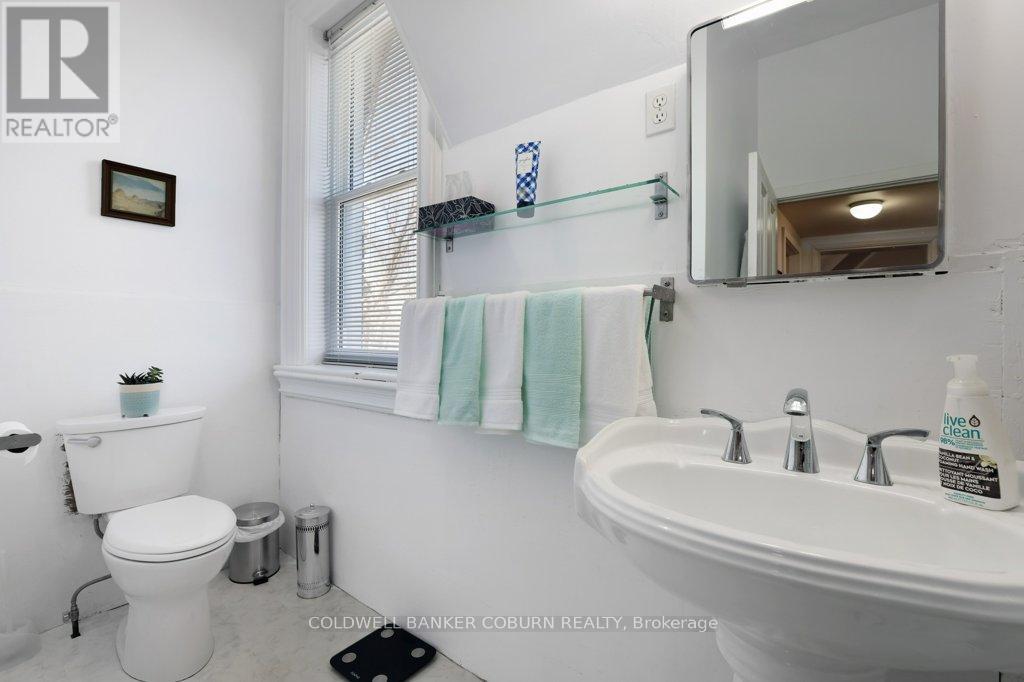 81 LAKESHORE DRIVE - Image 30