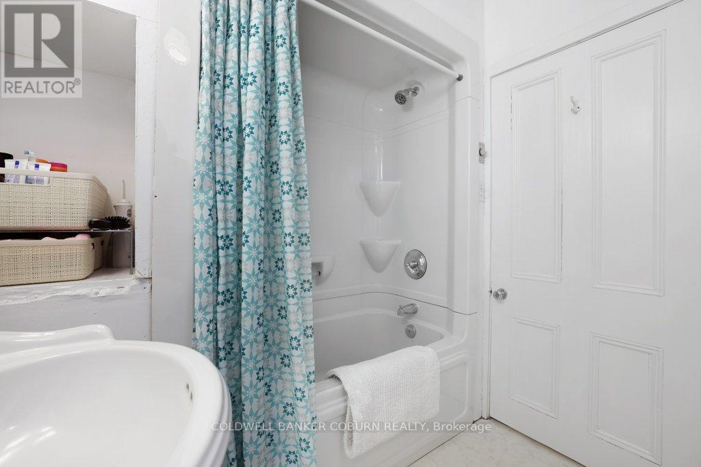 81 LAKESHORE DRIVE - Image 31