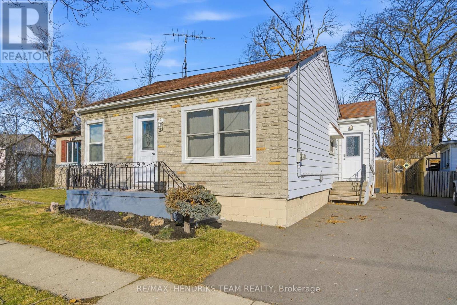 7 ELMWOOD AVENUE - 1