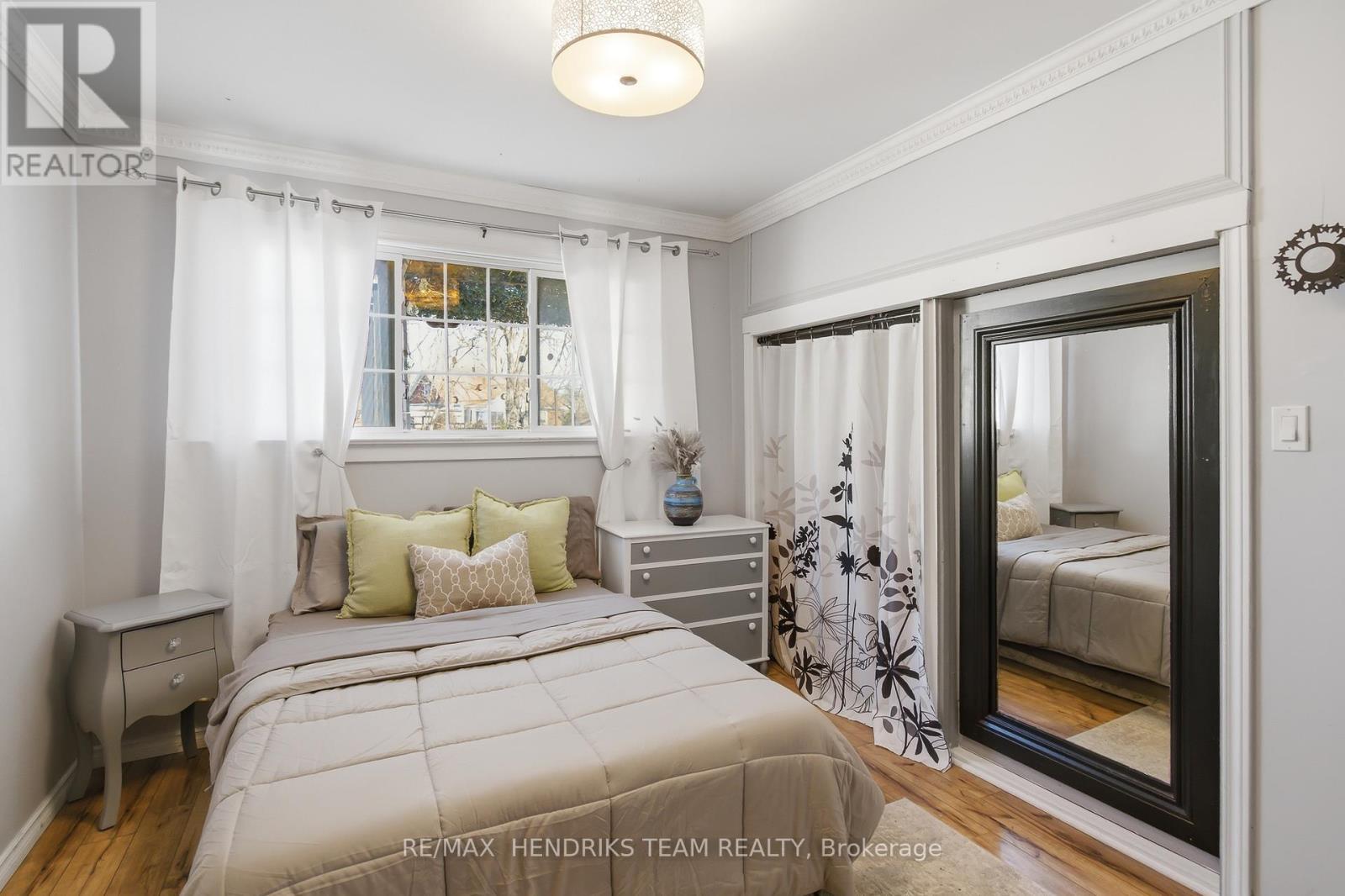 7 ELMWOOD AVENUE - 11