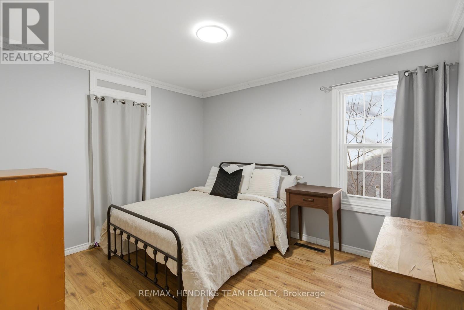 7 ELMWOOD AVENUE - 12