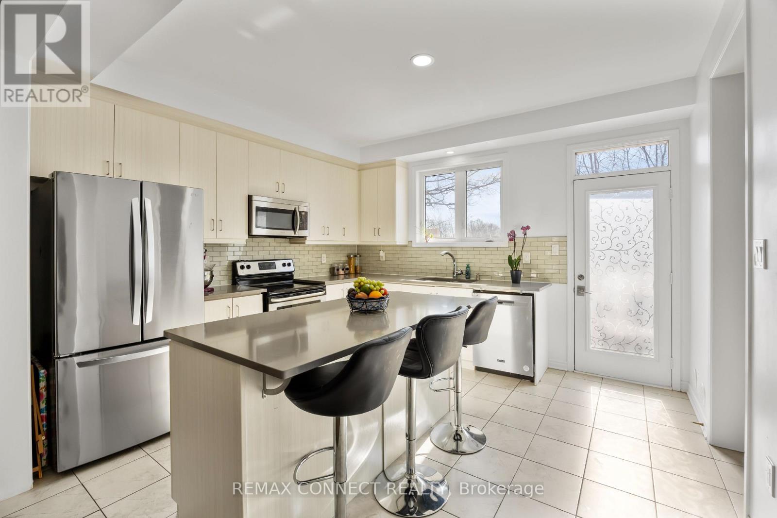 56 HERON PARK PLACE - 16