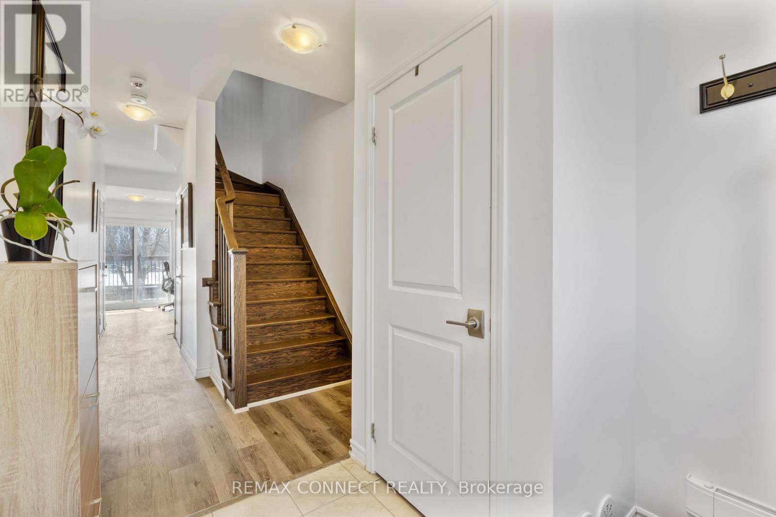 56 HERON PARK PLACE - 5