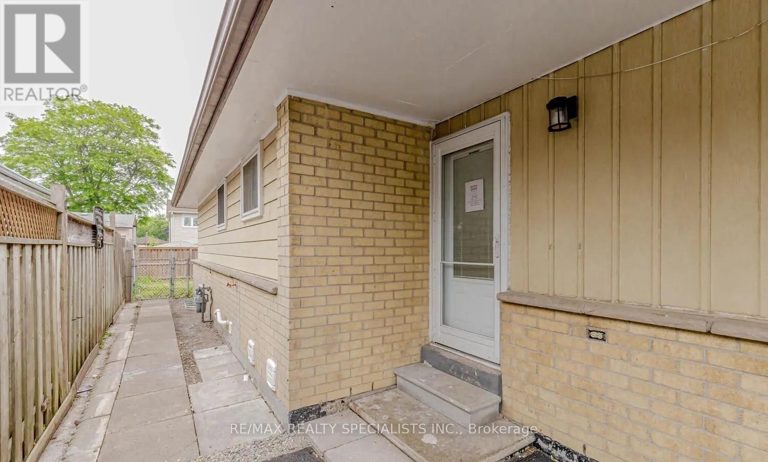39 SEABORN ROAD - 10