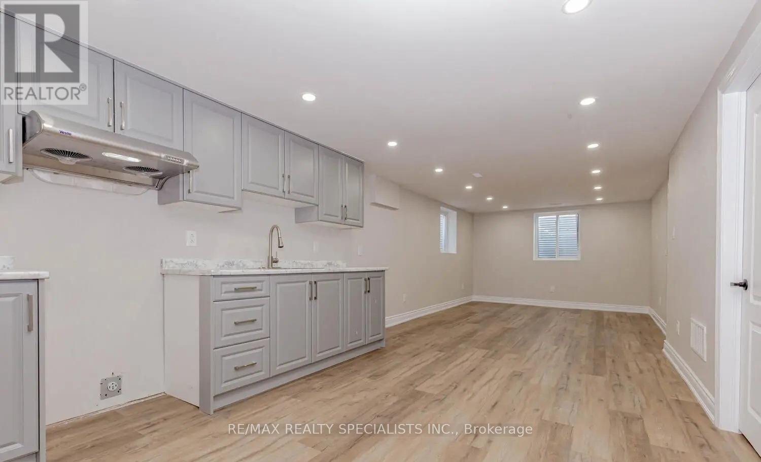 39 SEABORN ROAD - 11