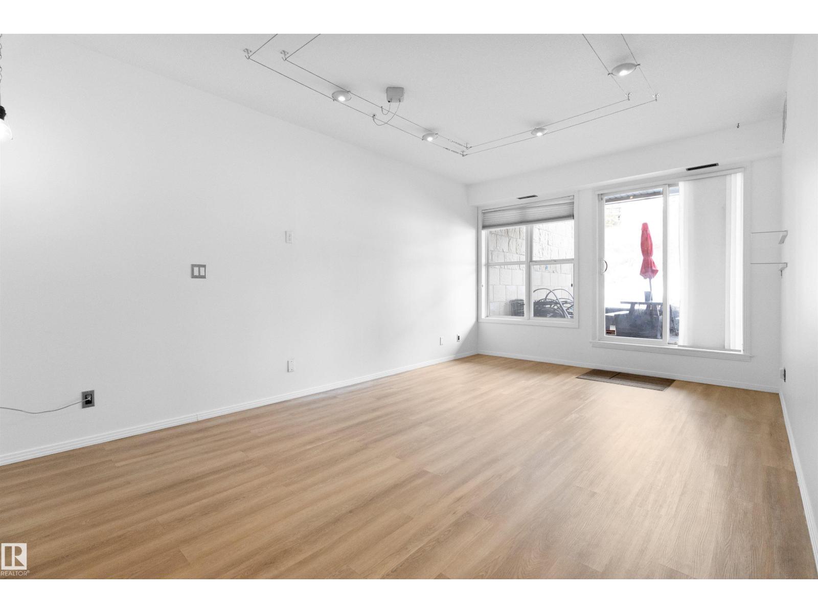 #110 9804 101 ST NW - 12