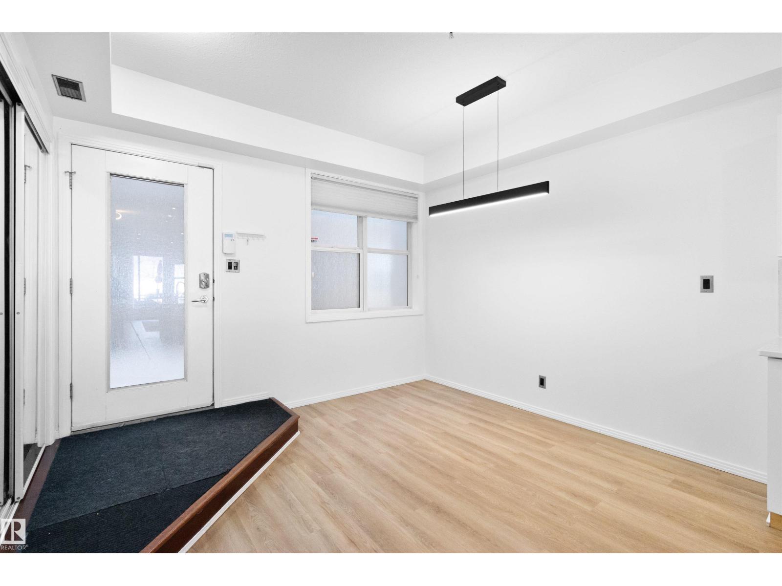 #110 9804 101 ST NW - 5