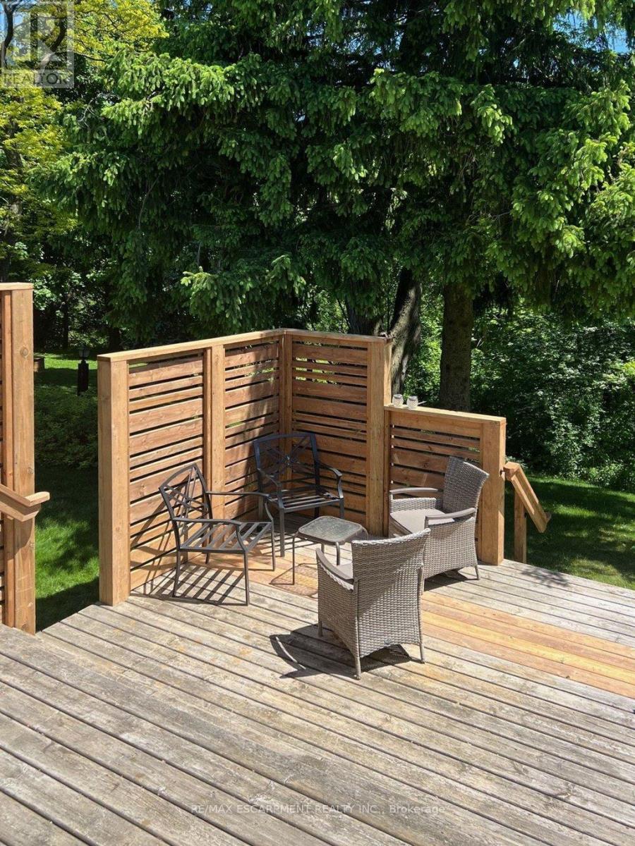 19 CHATEAU COURT, Hamilton (Mountview), Ontario