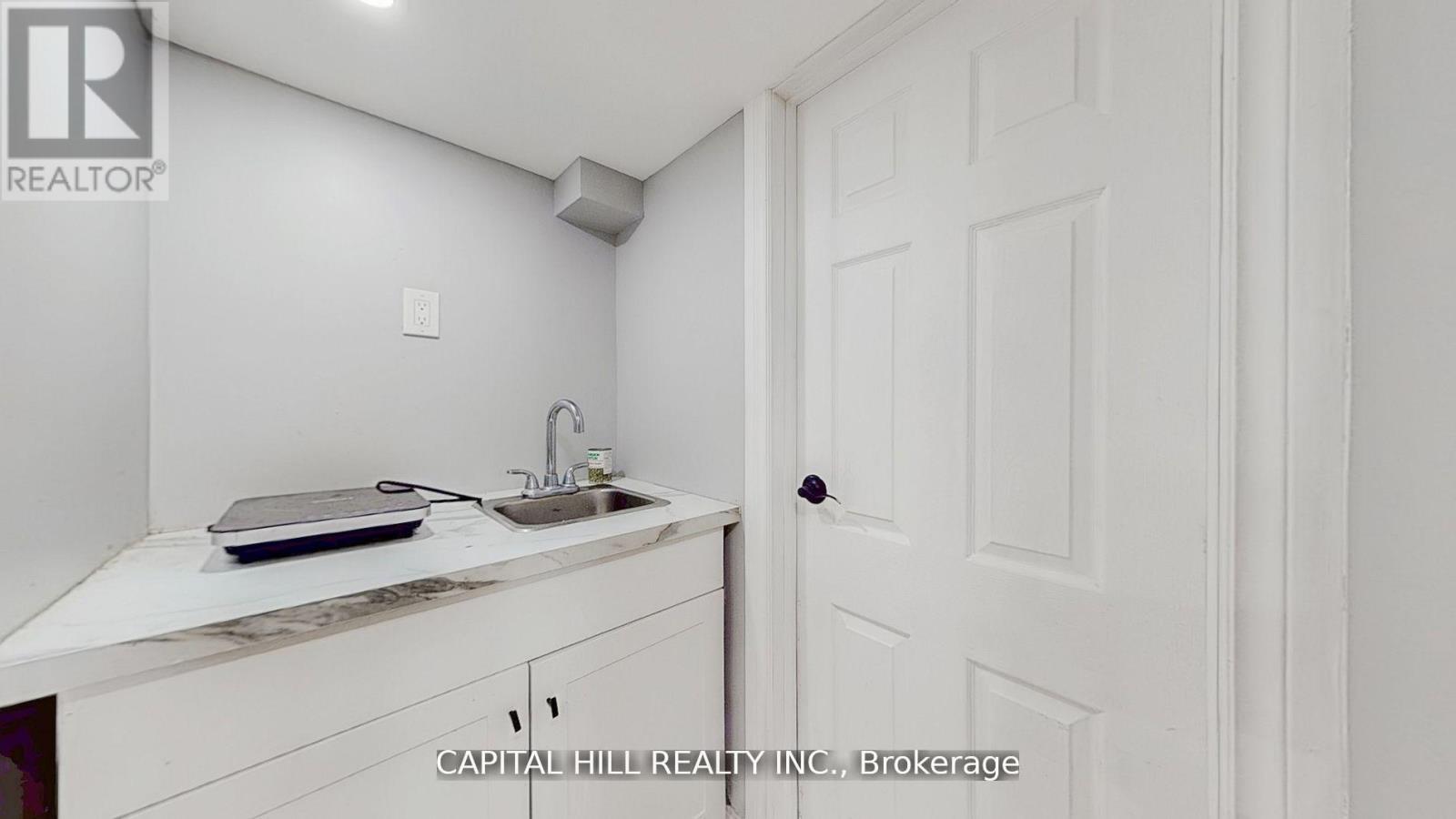 160 PICTON STREET E - 37