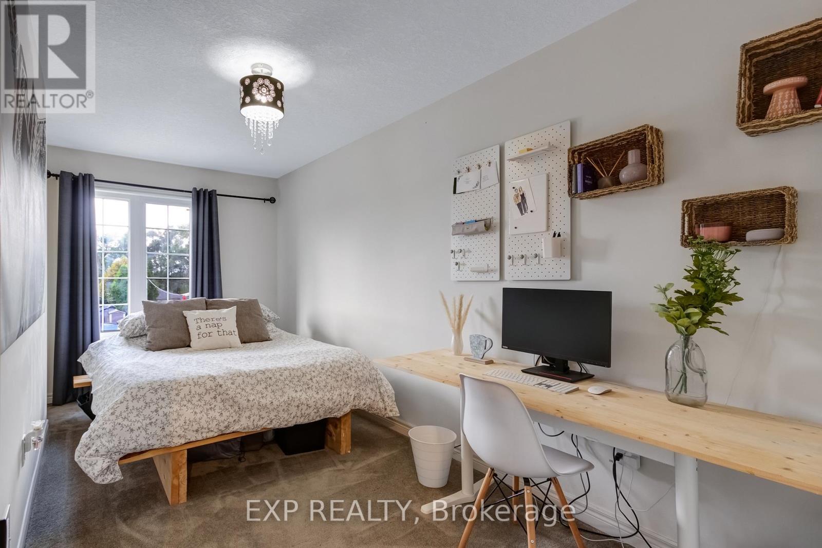 688 DUNN AVENUE,Hamilton (Parkview),,