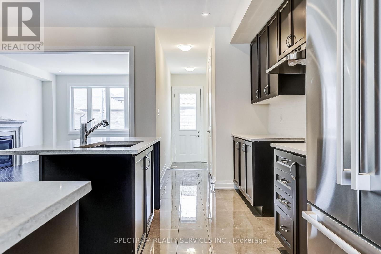 7 JOHN ROLPH STREET - 11