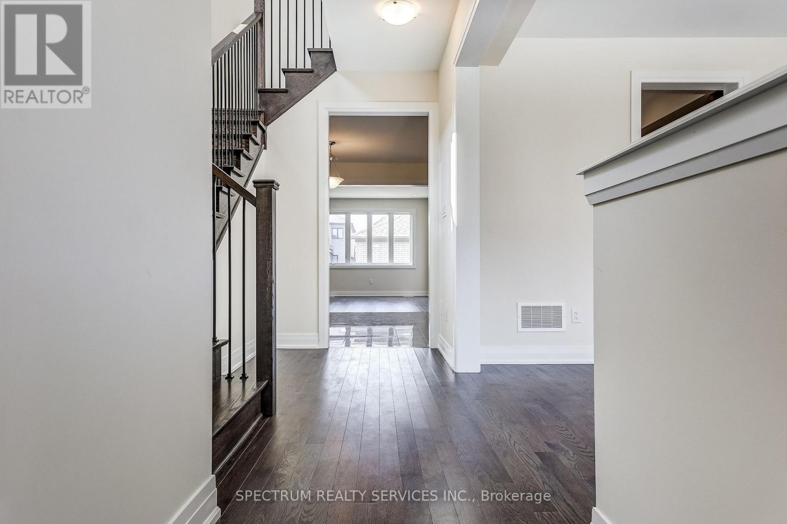 7 JOHN ROLPH STREET - 7