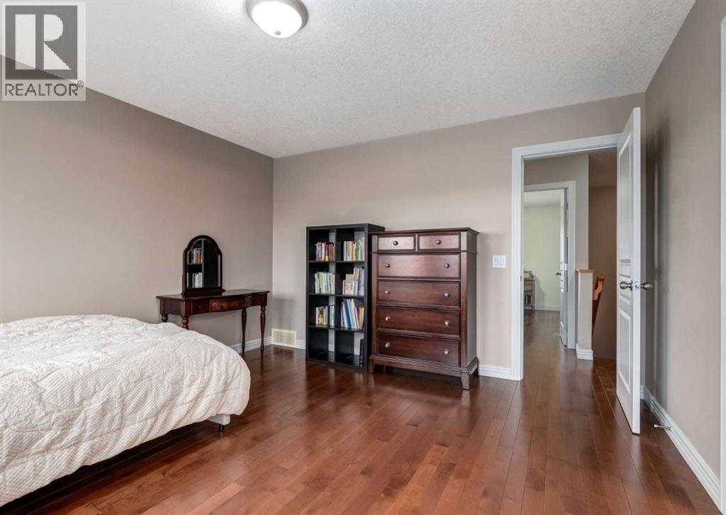 Single Family House 4 Level for Sale in  Royal Oak Lane NW Royal Oak Calgary 