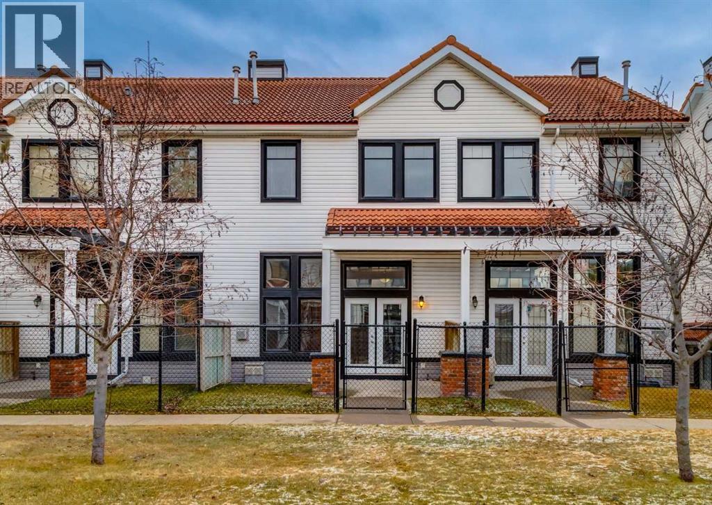 Single Family House 4 Level for Sale in  Royal Oak Lane NW Royal Oak Calgary 