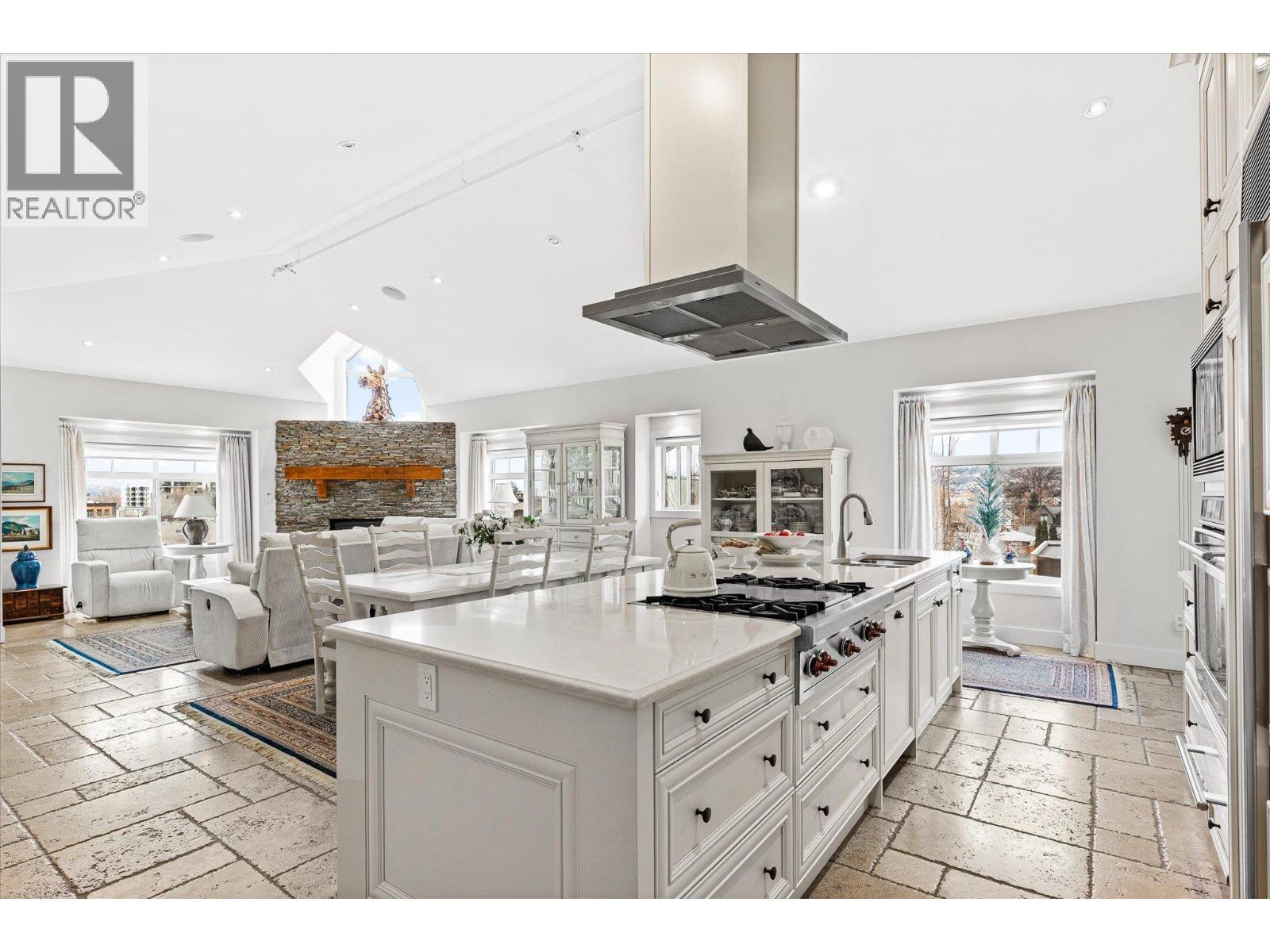 401 538 McKay Avenue, Kelowna