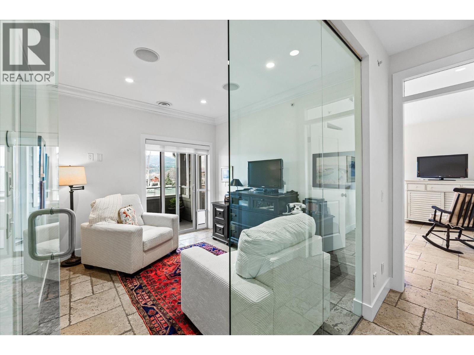 401 538 McKay Avenue, Kelowna