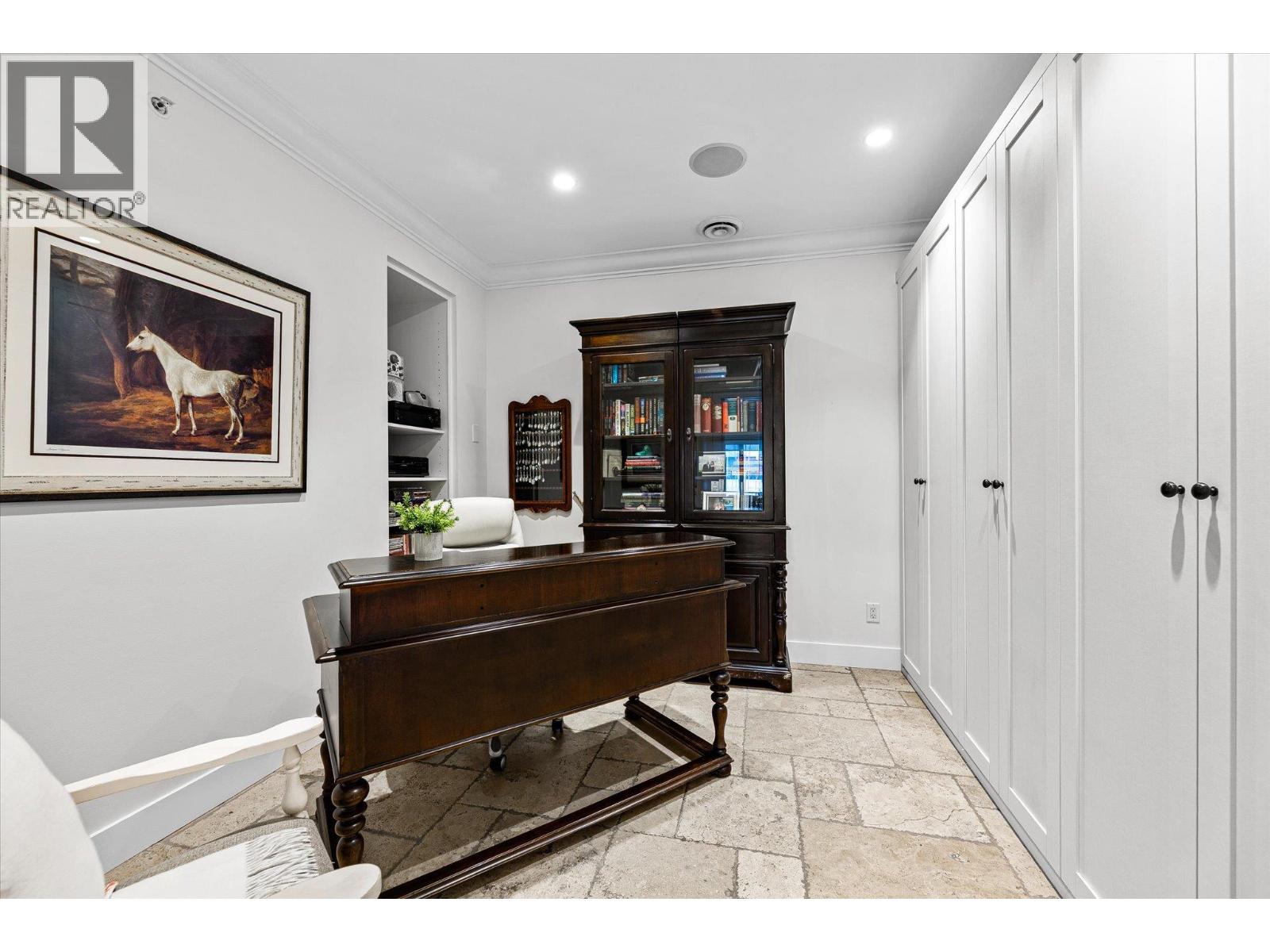 401 538 McKay Avenue, Kelowna