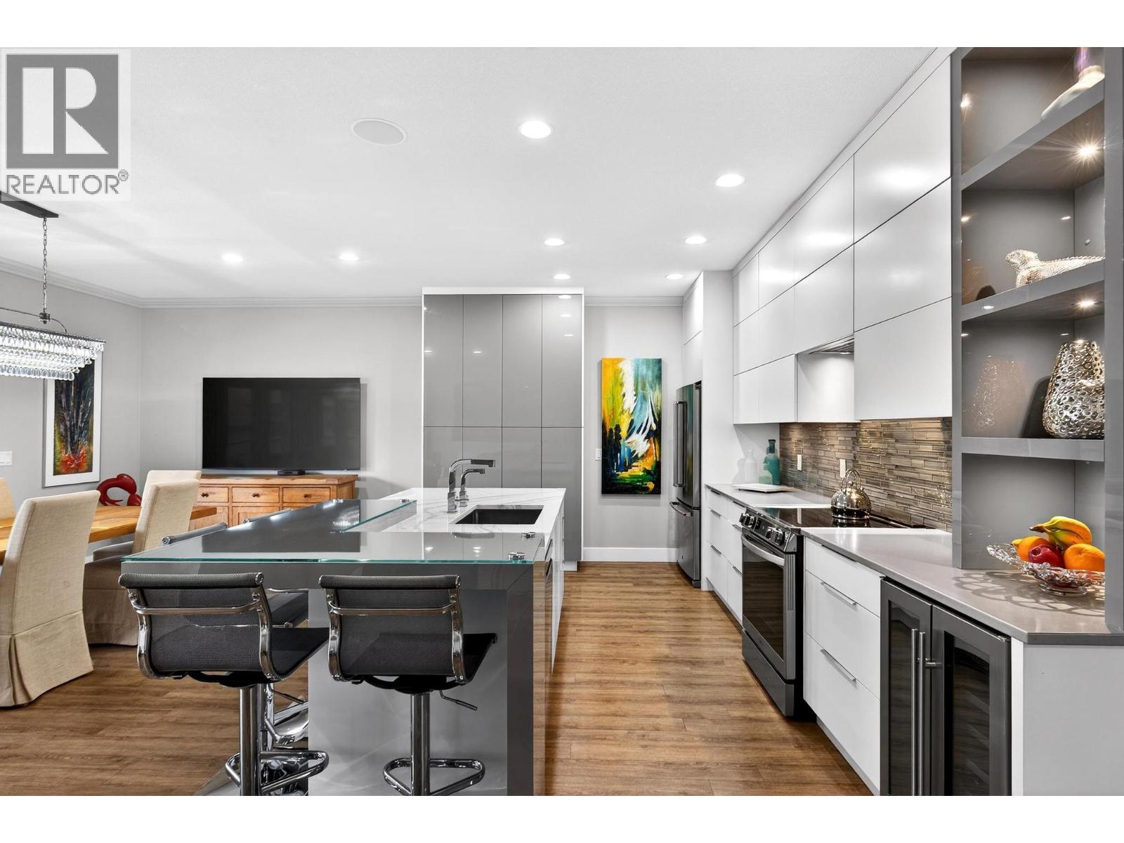 2298 Country Club Drive - 3