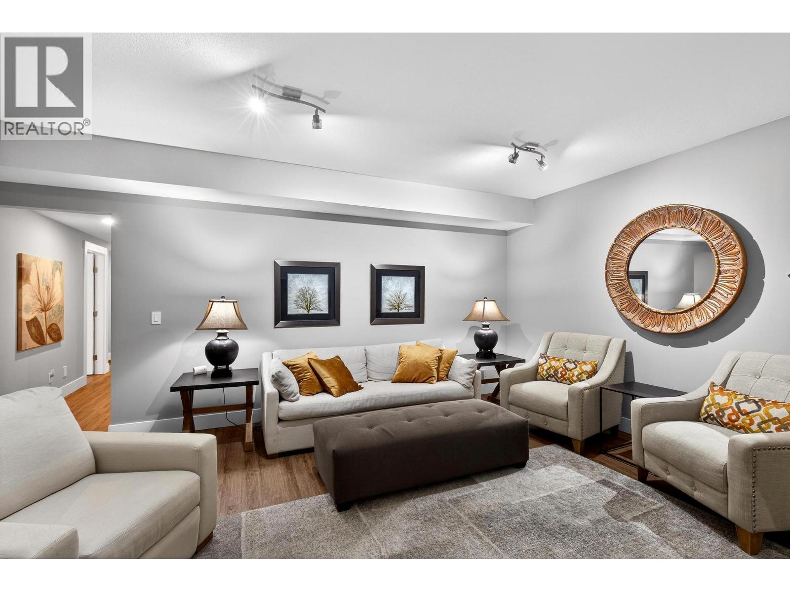 2298 Country Club Drive - 31