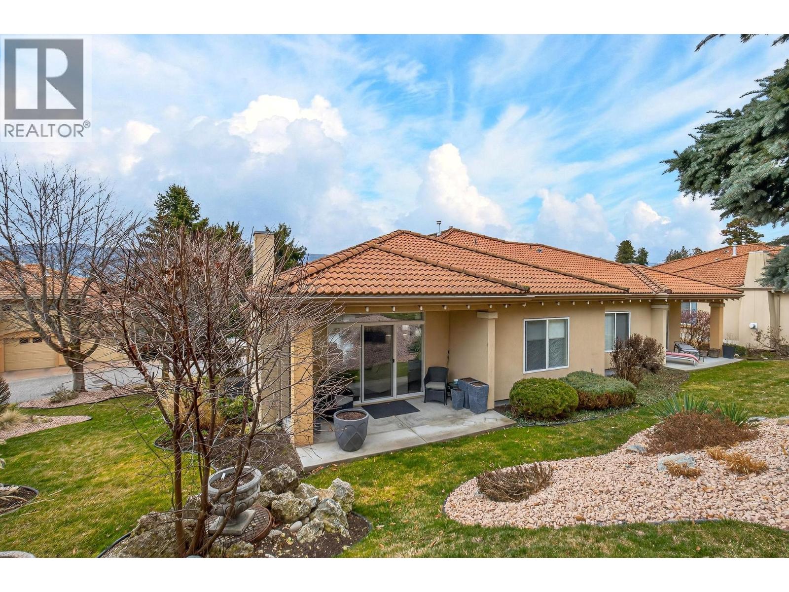 2298 Country Club Drive - 39