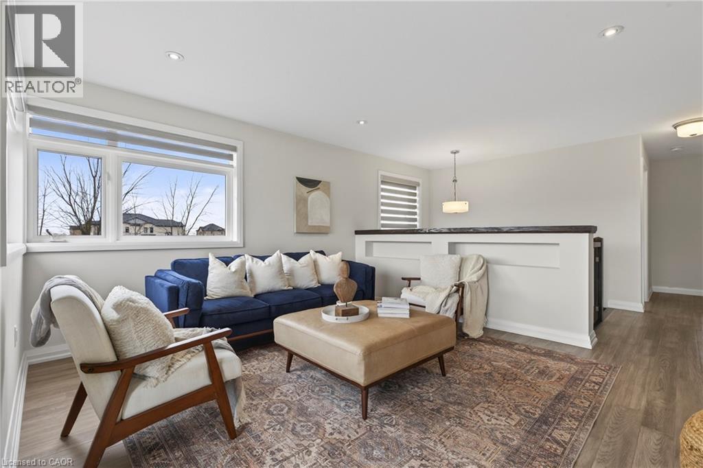 #1 35 MIDHURST Heights - 16