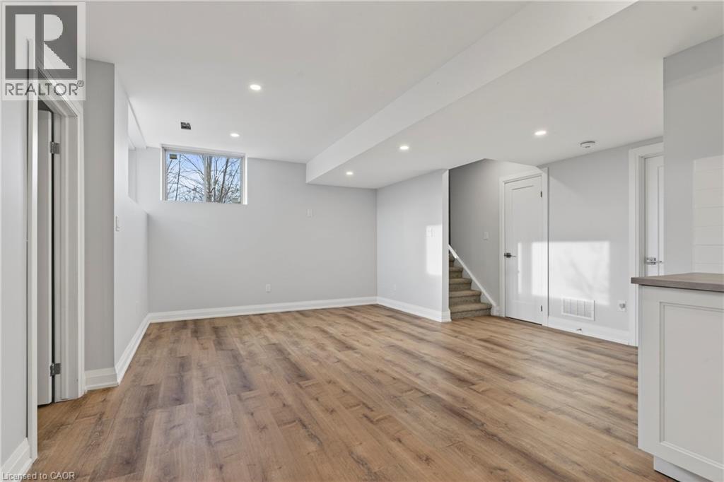 #1 35 MIDHURST Heights - 42