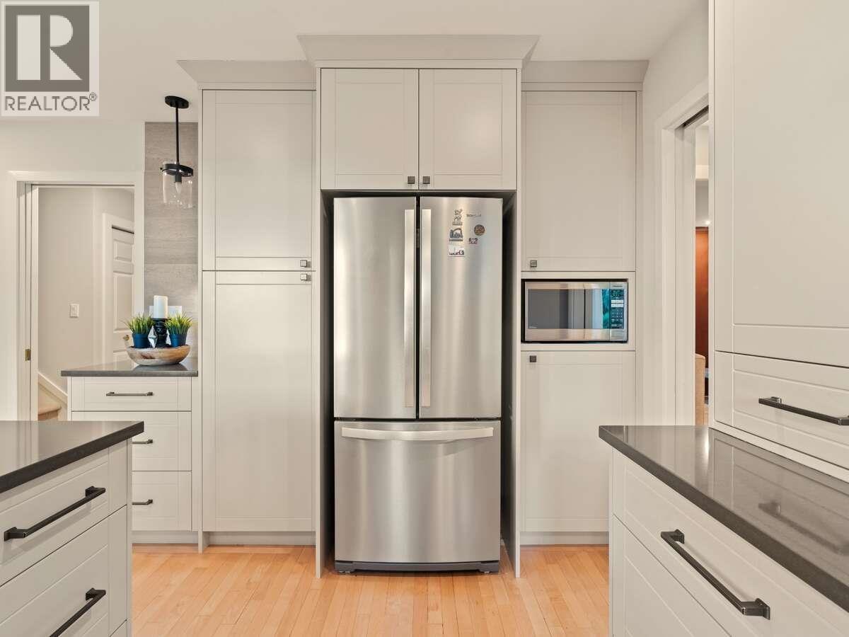 2685 BYRON ROAD, North Vancouver