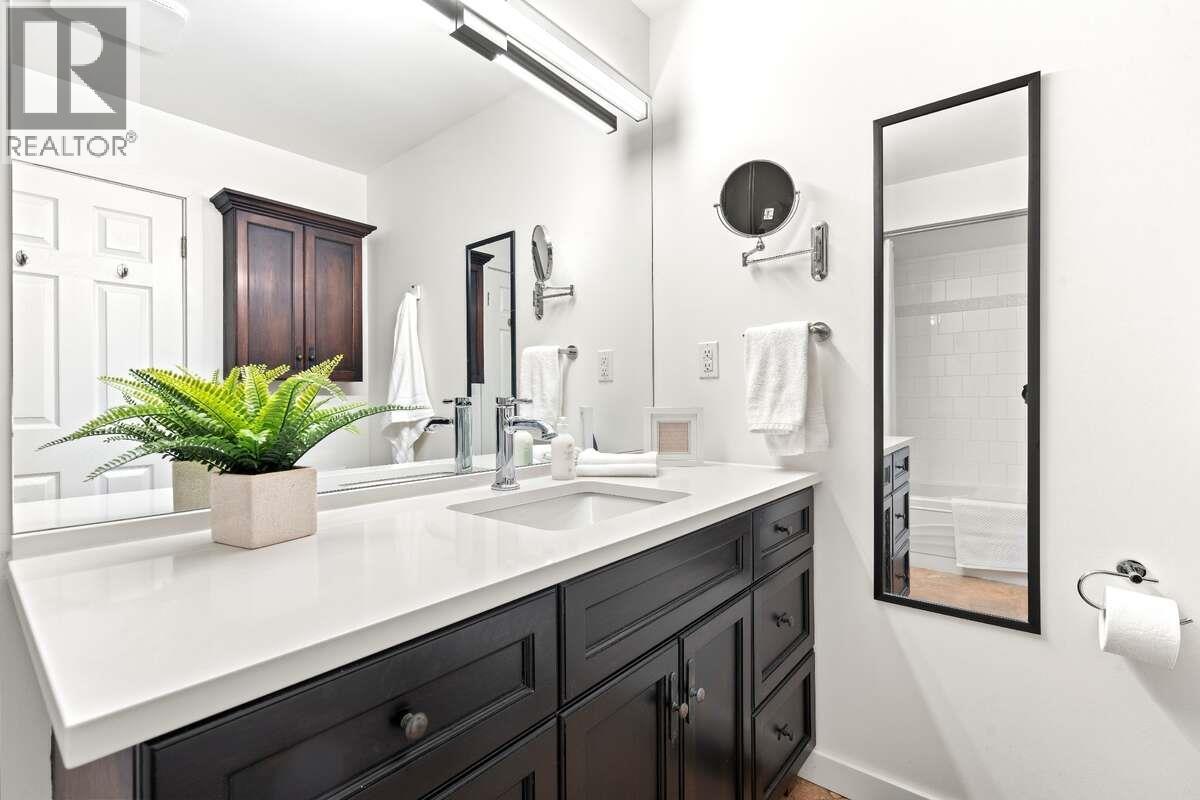 2685 BYRON ROAD, North Vancouver