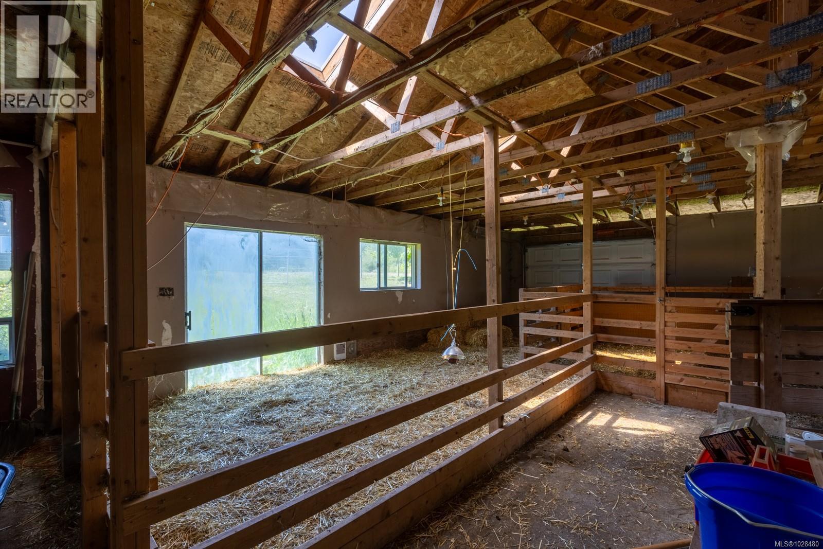 2892 Maridge Rd - 23
