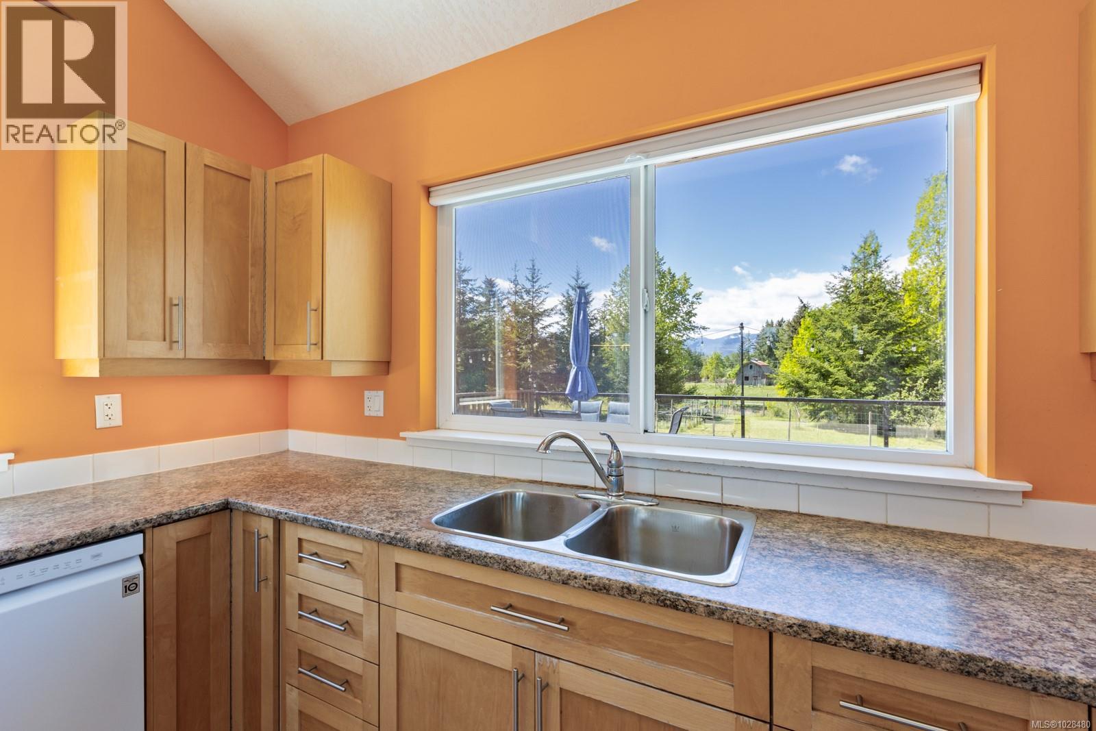 2892 MARIDGE RD - 33