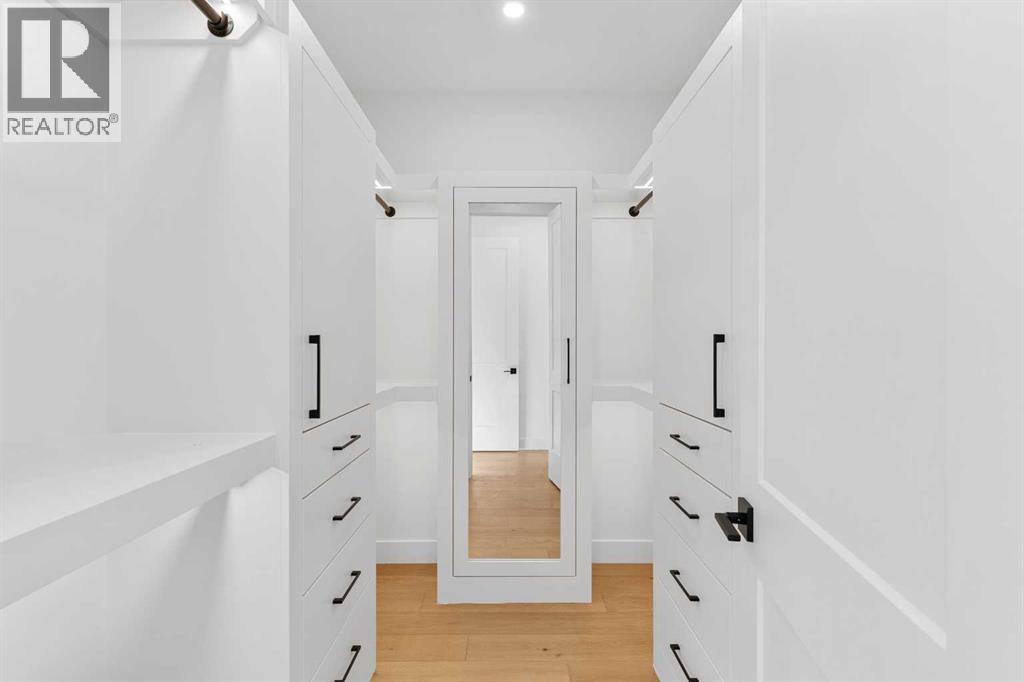 Single Family House for Sale in   Street SW Killarney/Glengarry Calgary 