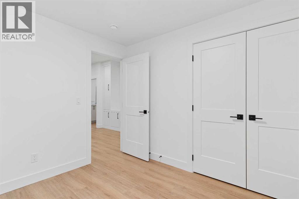 Single Family House for Sale in   Street SW Killarney/Glengarry Calgary 