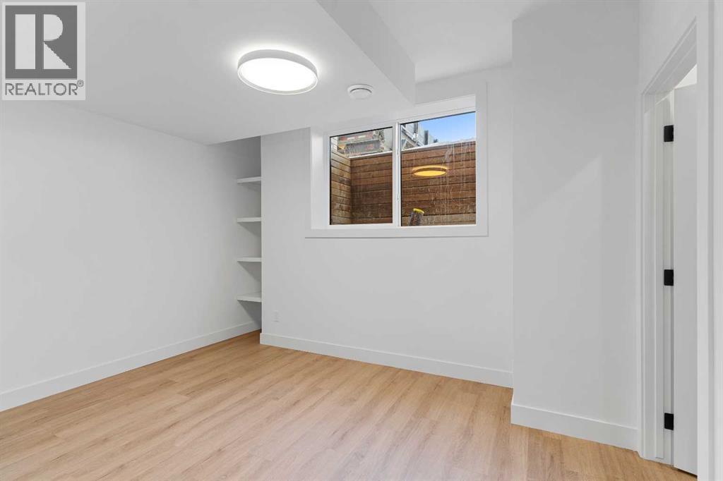 Single Family House for Sale in   Street SW Killarney/Glengarry Calgary 