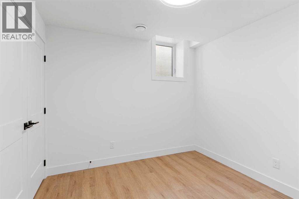 Single Family House for Sale in   Street SW Killarney/Glengarry Calgary 