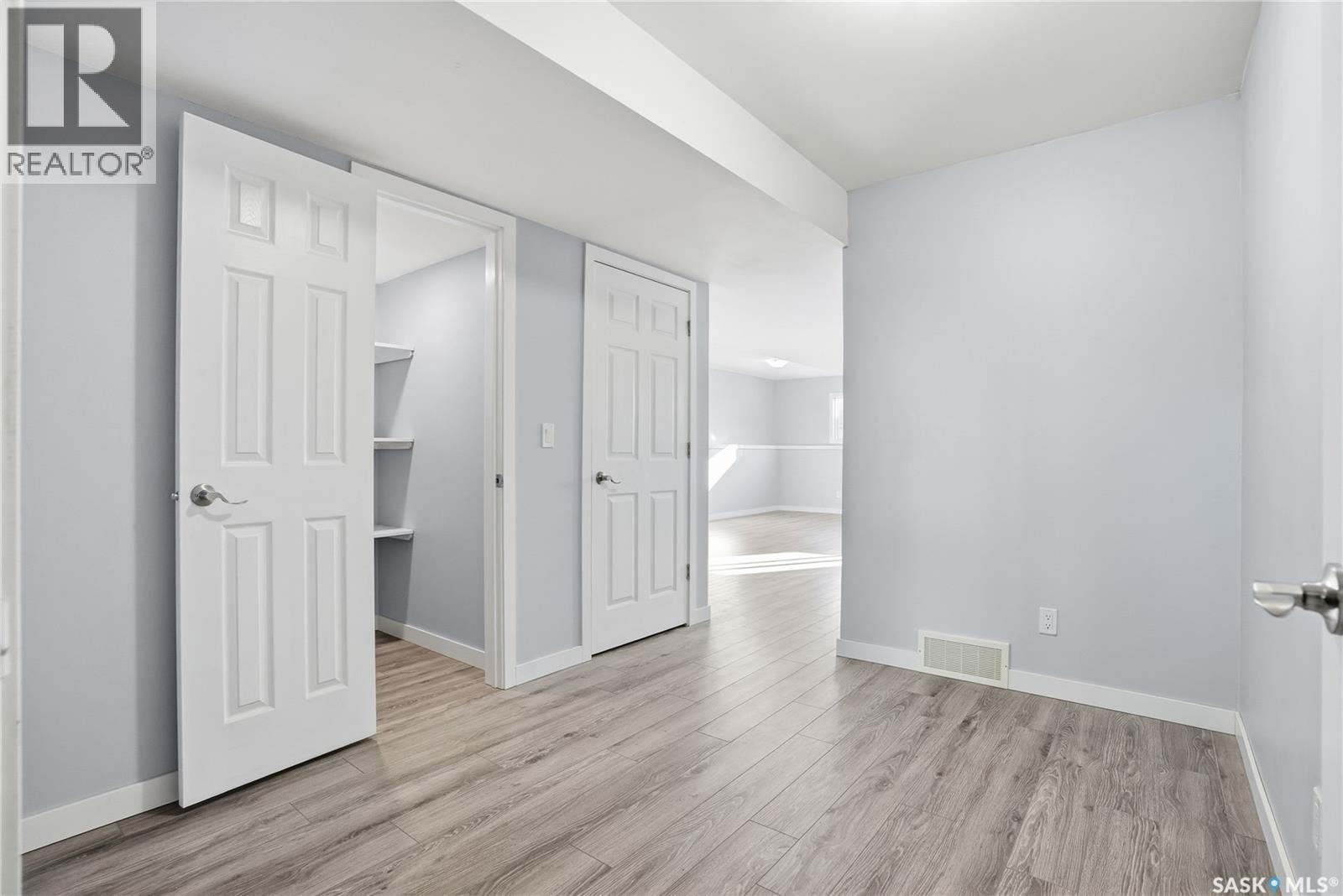 Single Family House Bi-level for Sale in  Boykowich STREET Saskatoon 