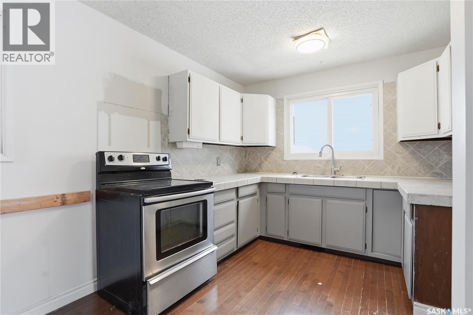 Single Family House for Sale in  Parkdale ROAD Saskatoon 