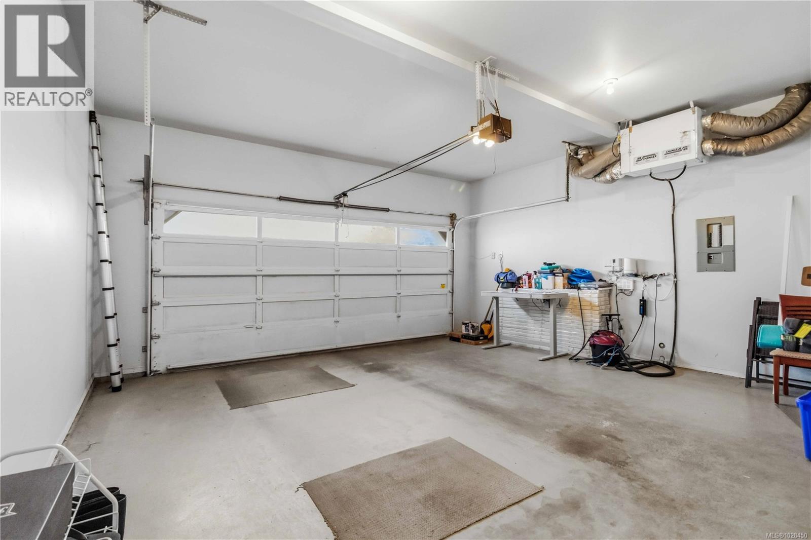 4120 AMBASSY PL - 23