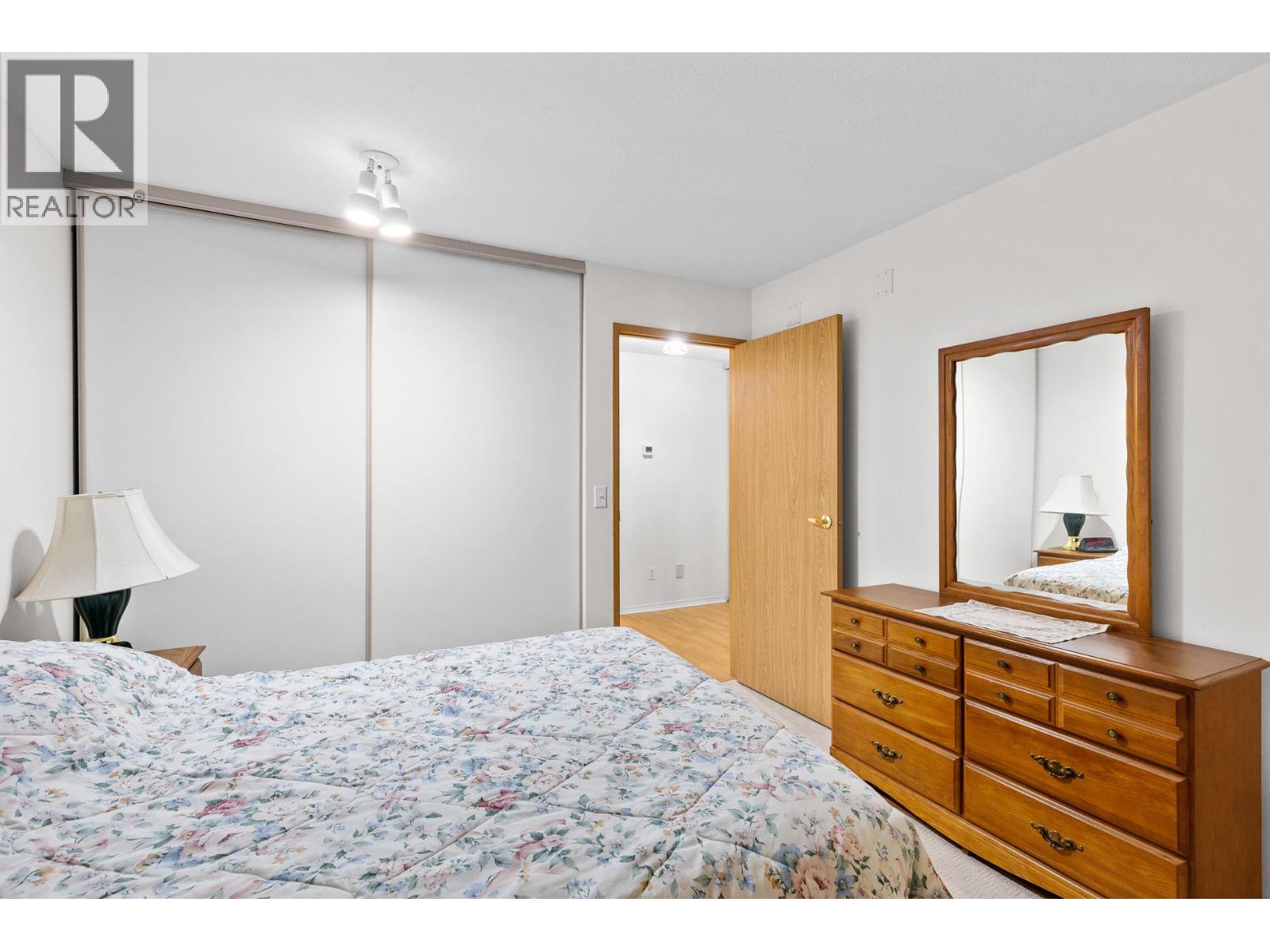 #214 1045 Sutherland Avenue - 31